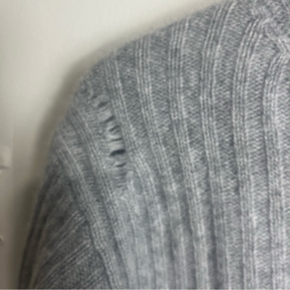 AQUA Grey Cashmere distressed sweater size small 1416 - Picture 3 of 4